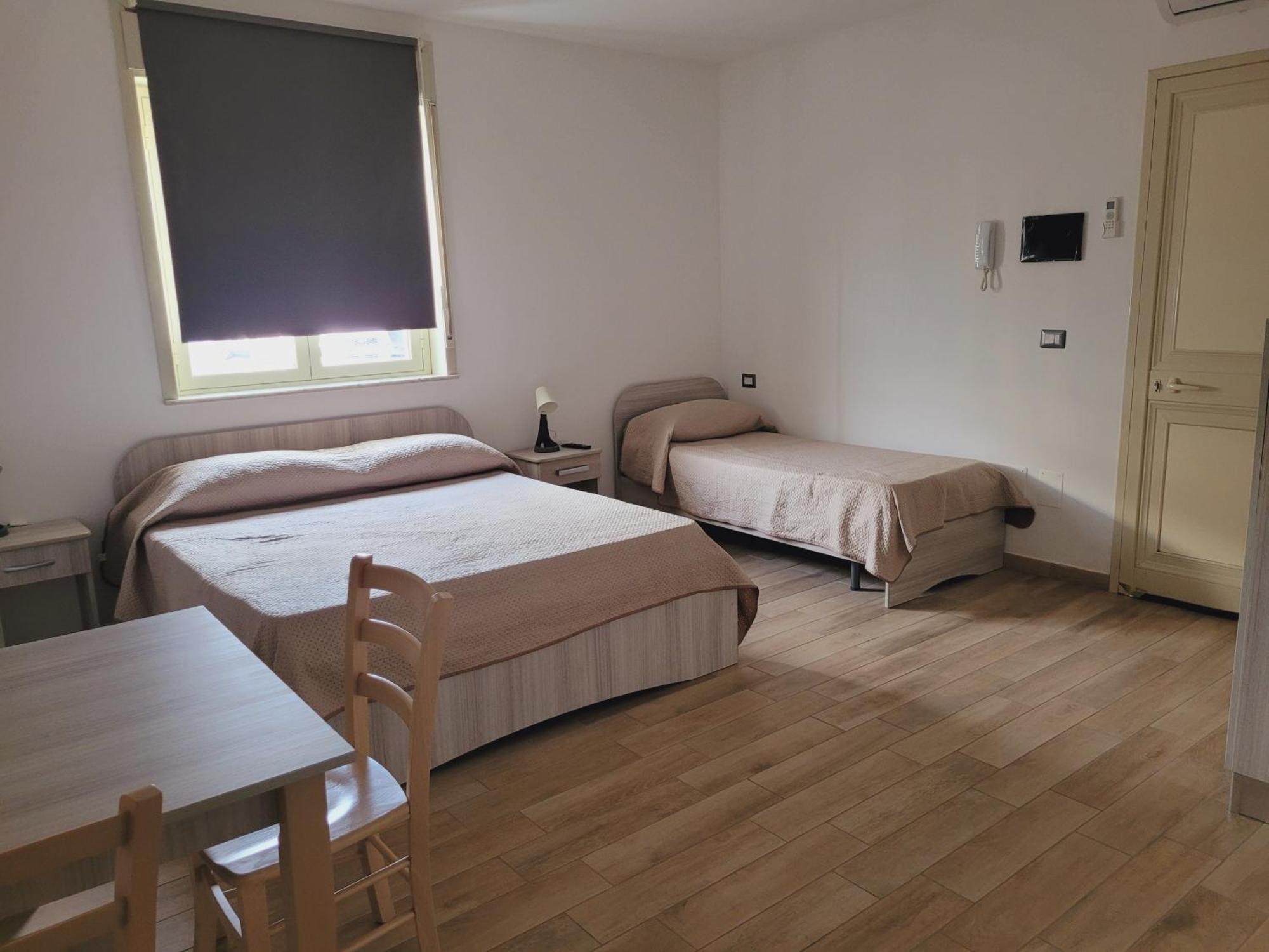 House Airport 3 *